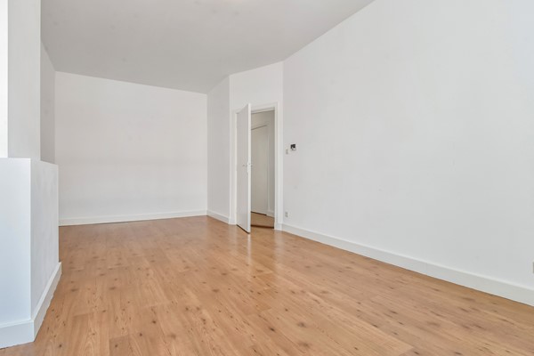 Medium property photo - Jan van Beersstraat 142, 2523 KA Den Haag